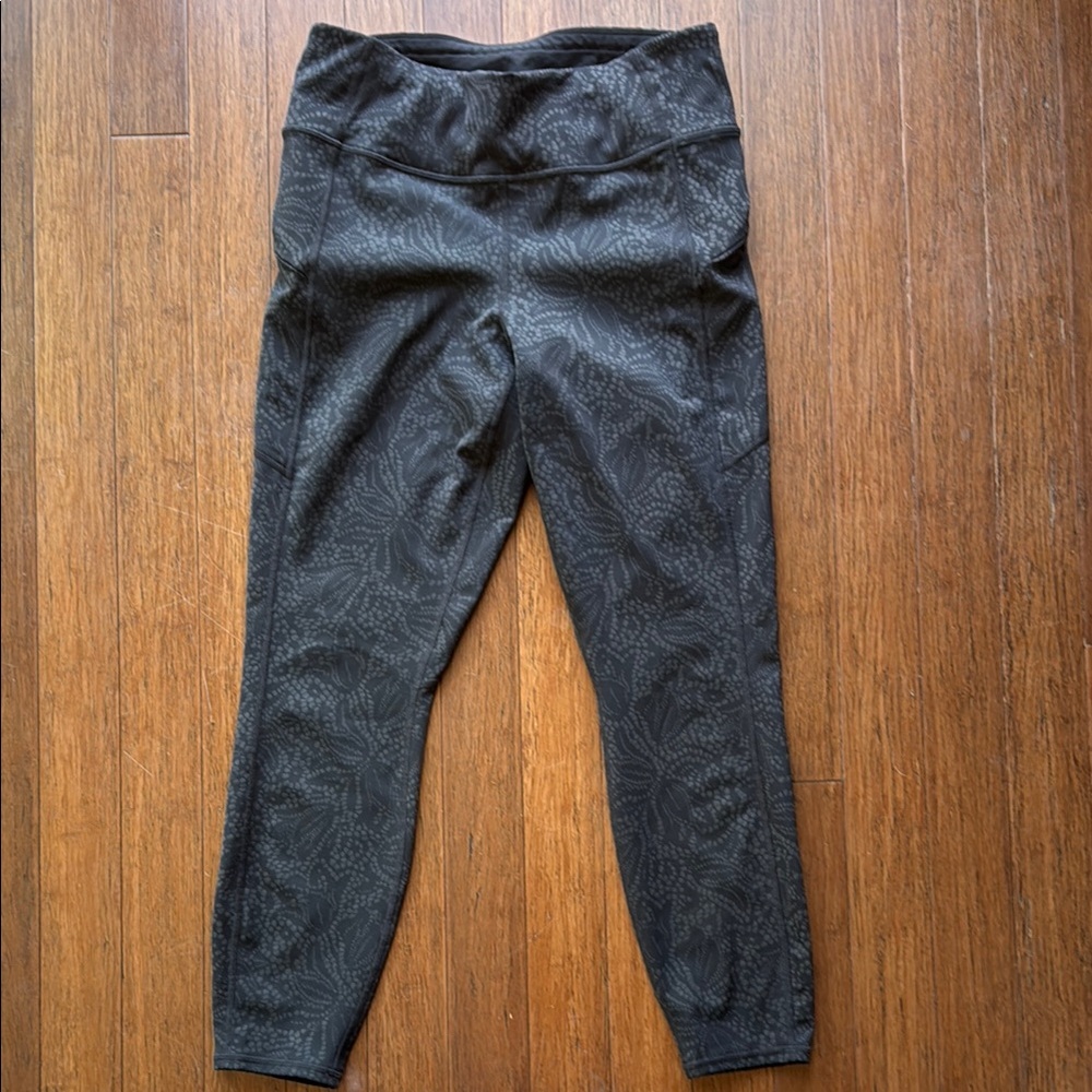 Black Patterned Leggings - Picture 1 of 3